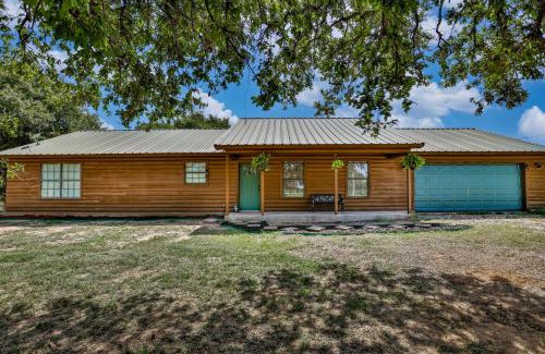 Thackerville House | Tranquil 3-Bedroom Cabin Near Winstar Casino
