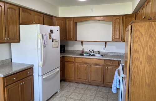 Paw Paw House | Tranquil 3-bedroom lake haven in lovely Paw Paw with WiFi, AC