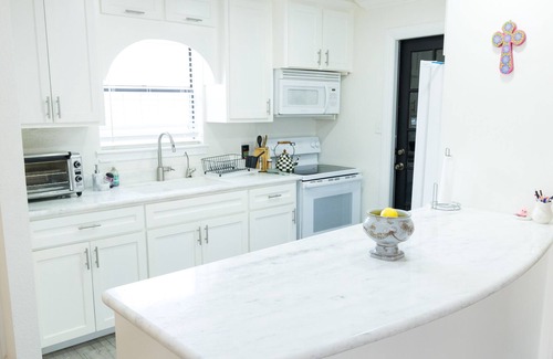 Harlingen House | Tranquil 3BR, 2BA Oasis Near Downtown – Your Perfect Home Away From Home