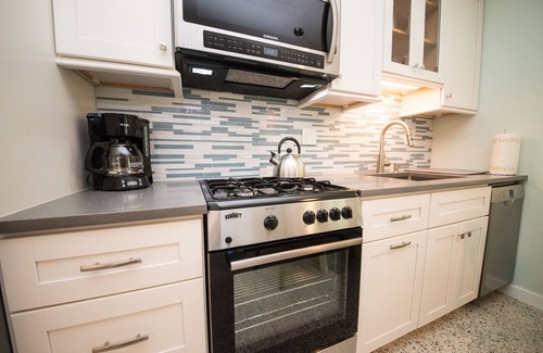 Holmes Beach Apartment | Tranquil AMI Resort Unit 1 all amenities! Central Holmes Beach