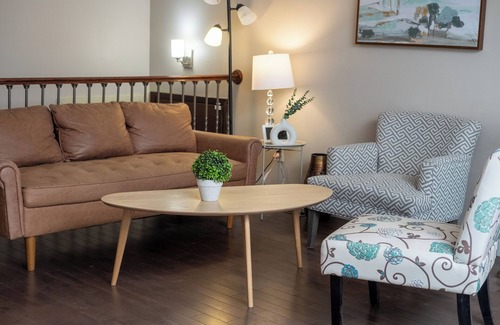 Crescent Heights House | Tranquil Bow River Room: Near River's Beauty house