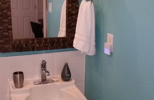 Bodden Town House | Tranquil Breeze no cleaing fee