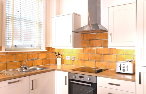 Meads Cottage | Tranquil cottage with outside terrace and undercover parking