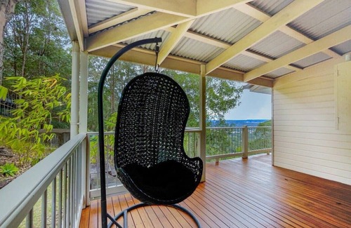Ninderry House | Tranquil Escape with Beautiful Mountain Views