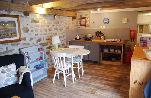 Landelles-et-Coupigny Cottage | Tranquil countryside escape - cosy detached self-catering cottage