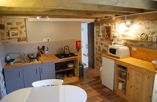 Landelles-et-Coupigny Cottage | Tranquil countryside escape - cosy detached self-catering cottage