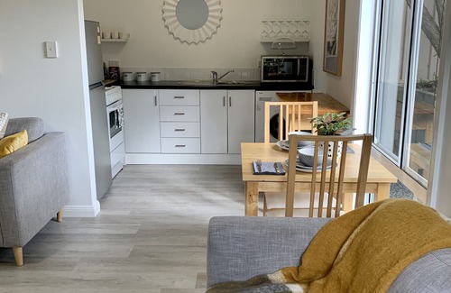 Windsor Gardens Apartment | Tranquil Garden Retreat in Adelaide - Julie’s Place