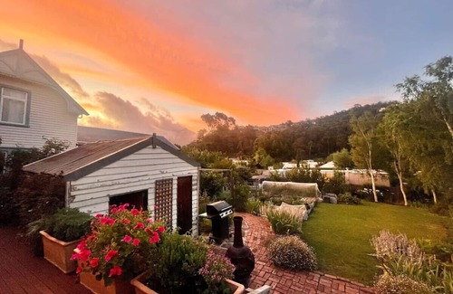 South Hobart House | Tranquil Garden Cottage - South Hobart