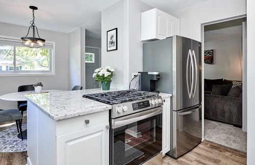Streamwood House | Tranquil garden cottage near golf course…