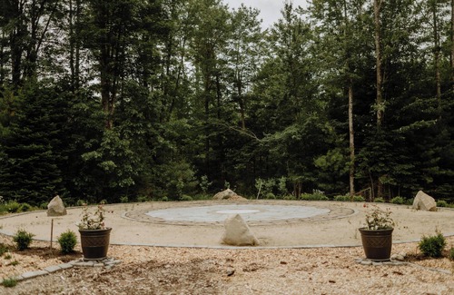 West Buxton House | Tranquil garden retreat located on 15private acres