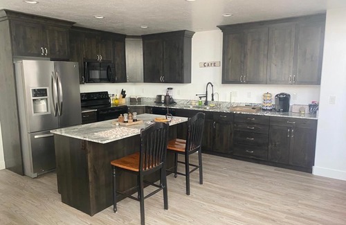 Grantsville House | Tranquil Getaway Grantsville