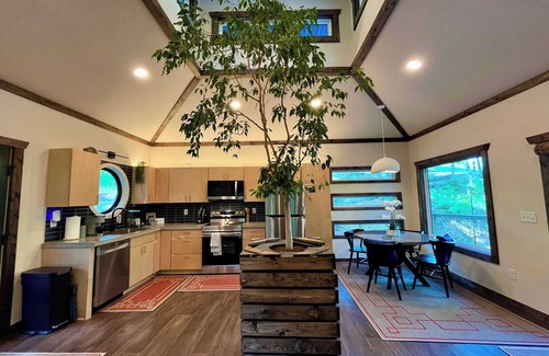 Denniston Cabin | Tranquil Hideaway: Hot Tub, Sauna, Massage Chair