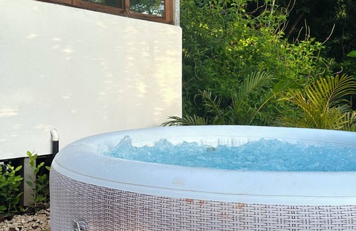 Belen de Nosarita Apartment | Tranquil Jungle Retreat in the Hills, Close to Samara