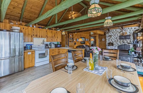 Grand-Remous Ski Chalet | Tranquil Lakeside, Private Dock, Kayak, Fire Pit