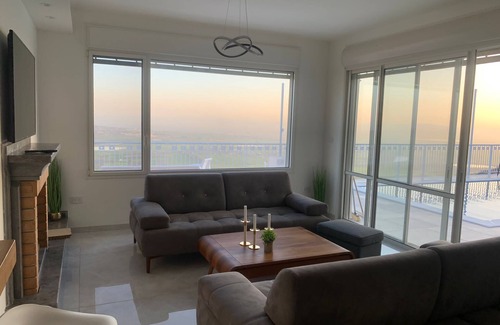 Nazareth Iliit Villa | Tranquil Luxury Villa Overlooking Jezreel Valley