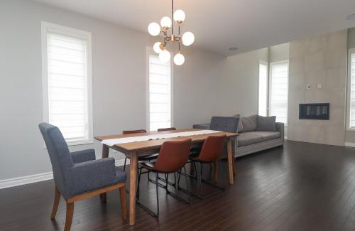 Ottawa Division House | Tranquil Nest By The Airport