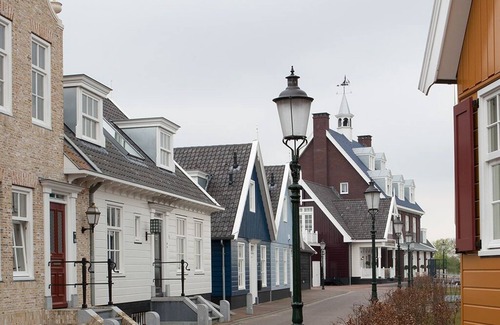 Municipality of Huizen House | Tranquil Oasis | Soothing Gooimeer Lake & Tafelbergheide Getaway | 2 Units
