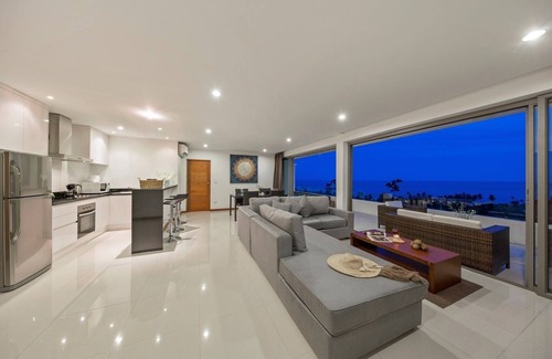 Maret Apartment | Tranquil Residence 3 - Sea View Apartment