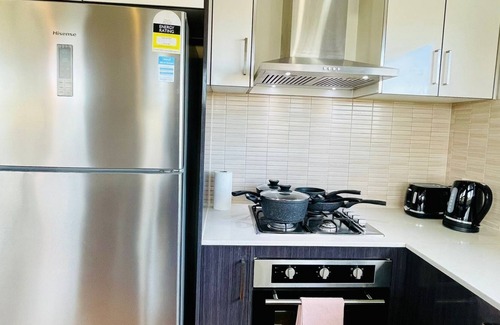 Glenroy House | "tranquil Retreat Near Airport: A Spacious 3-bedroom Haven"