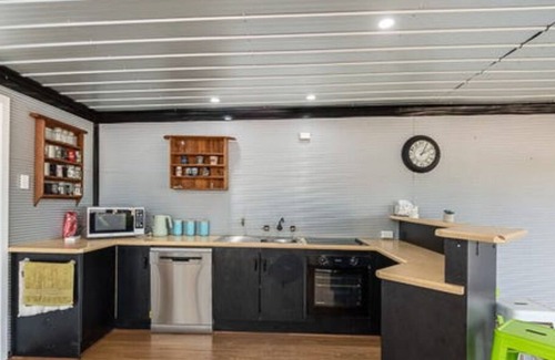 Nildottie House | Tranquil River house in Beautiful Kroehns Landing