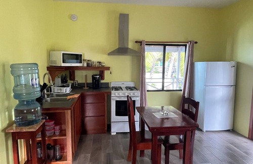 Caye Caulker Cottage | Tranquil romantic getaway