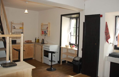 Saint-Mathieu Cottage | Tranquil Rural Retreat Farm Cottage, Nr St Mathieu, Haute Vienne/North Dordogne