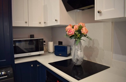 Cyncoed House | Tranquil Serenity Hub