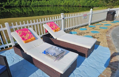 Orangeburg County Apartment | Tranquil Studio Cottage features a remodeled full kitchen, heated pool,& fishing