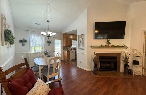 Greensboro House | Tranquil-Tea cottage