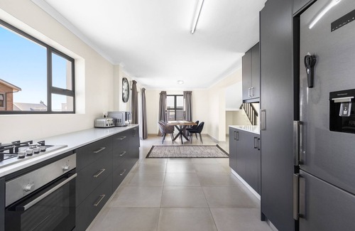 Yzerfontein House | Tranquil Tides - Three Bedroom House, Sleeps 6