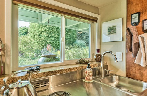 Hatton Fields Apartment | Tranquil Tuckaway w/Ocean/Pt Lobos views,1200sqft patio, firepit, pet friendly!