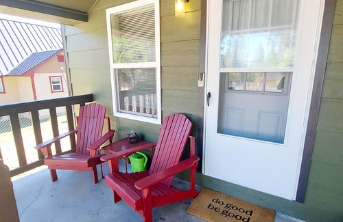 McCloud House | Tranquil Updated Mill House with backup power and hi speed Wifi!