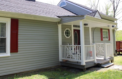 Brownsville House | *Tranquil Valley Cottage*