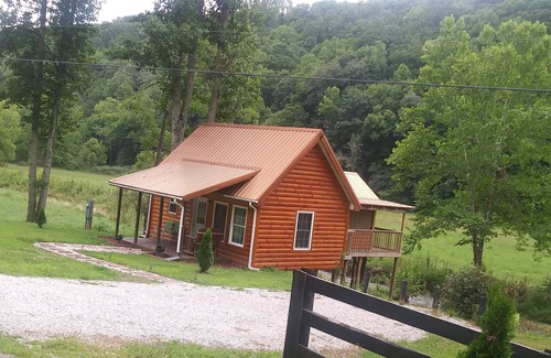 Frenchburg Cabin | Tranquil Waters Cabin. 4 person secluded rental cabin!
