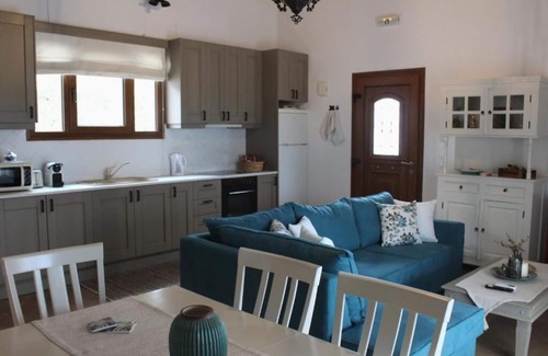 Skopelos Villa | Tranquiliti in the middle of Skopelos island
