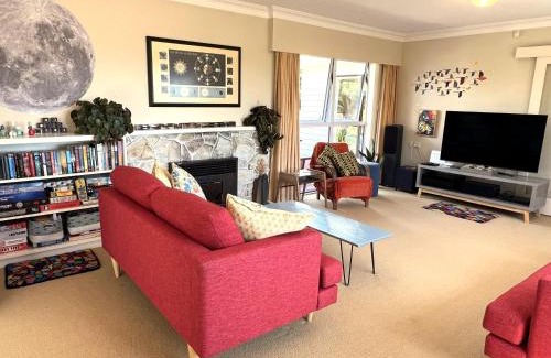 Waikanae House | Tranquility Base - Waikanae Beach Holiday Home