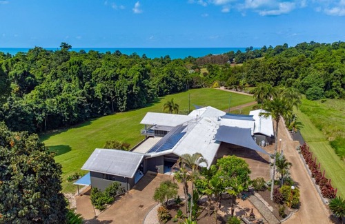 Mission Beach Condo | Tranquility Garden Cabin | Luxury Rainforest Meets Reef | Sleeps up to 5