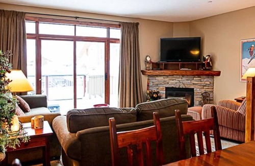 Sun Peaks Resort | Trapper's Landing, Village, Sun Peaks, British Columbia, Canada