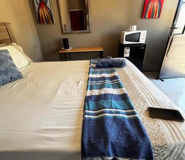 Klerksdorp House | Traquil Stays BnB