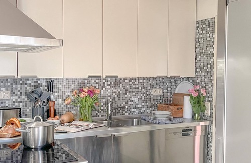 Luckow House | traumHaff® Cozy sailmaker's house, sauna, boat, tiled stoves, 400 to the water
