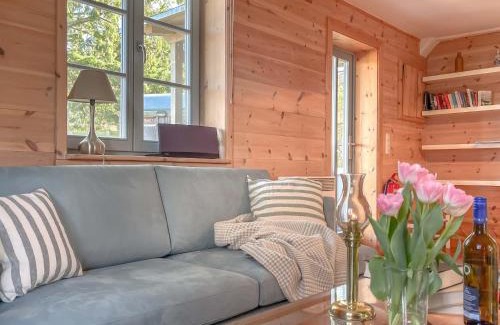 Luckow House | traumHaff Ungewöhnliches Segelmacherhaus, Sauna, Kachelofen, Hund, 300m vom Wasser