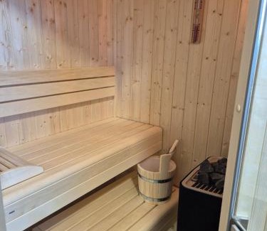 Dornum Apartment | Traumhafte FeWo mit Garten und Sauna an der Küste
