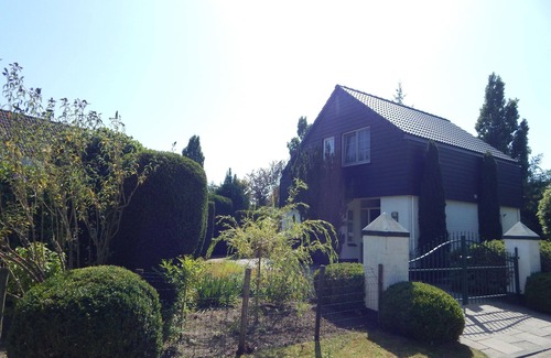 Bruinisse House | Traumhaftes freistehendes Ferienhaus, an der See, Strand, Yachthafen, W-Lan