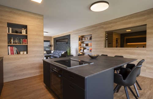 Kahnsdorf House | Traumhaus 6 Personen,150m²,sauna,wanne,kamine,terrassen,garten,grill,sky TV
