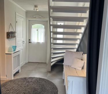 Holmsjo Villa | Traumhaus mit Seegrundstück