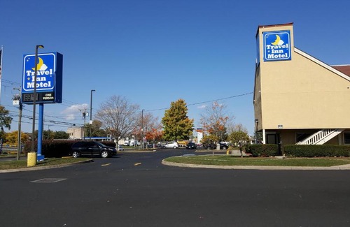 North Meadows Hotel | Travel Inn Motel