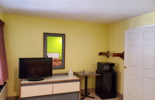 North Meadows Hotel | Travel Inn Motel