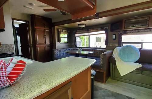 Silver Lake House | Travel trailer in a rustic setting, 1/4 mile from State Park Entrance