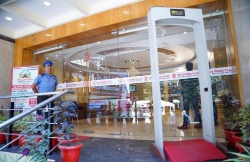 Lakdi Ka Pul Hotel | Travel Trip- Hotel MSK- Lakdikapool - FREE 2 Pizzas - Free Pick-Up Or Drop