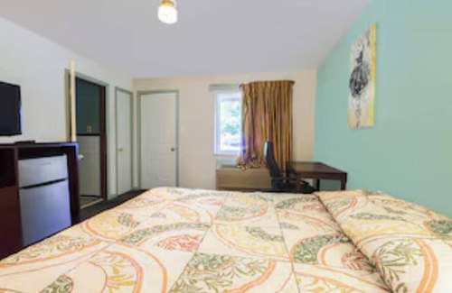 Blue Jay Hotel | Travelers Inn by OYO Beaver, Hwy 19